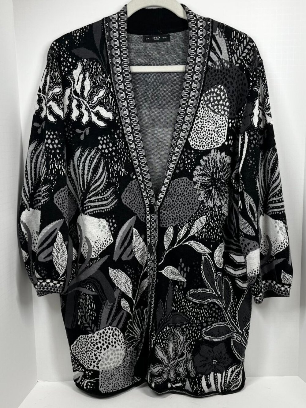 IVKO Black & White Jacquard Long V-Neck Cardigan Sea Plants Pattern (Sz 40/42)